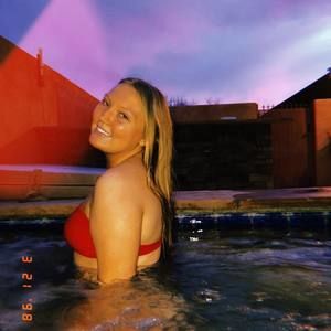 Meet your Posher, Stephanie